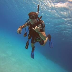 Meet your Posher, Tom